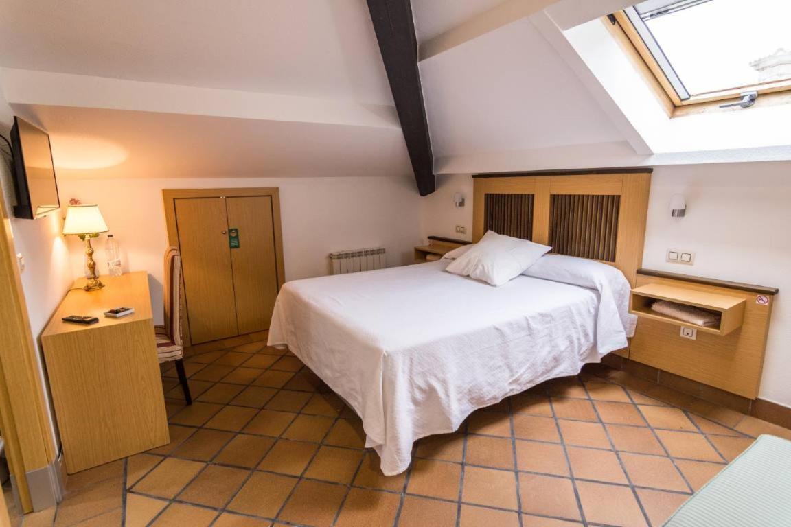 Antika Snoga Hotel Ávila Luaran gambar